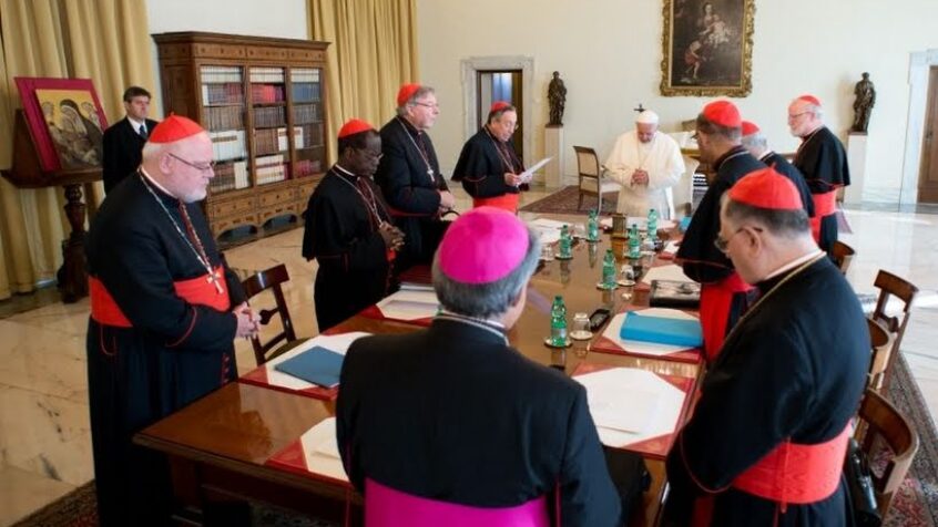 Le « G8  » du pape passe en revue les dicastères