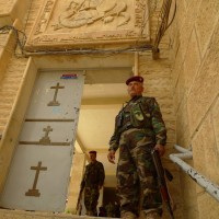 Irak-eglise-soldats