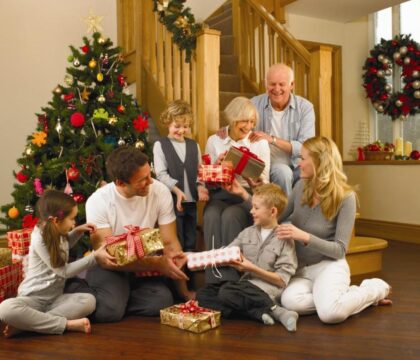 Les Belges préfèrent passer Noël en famille et à la maison