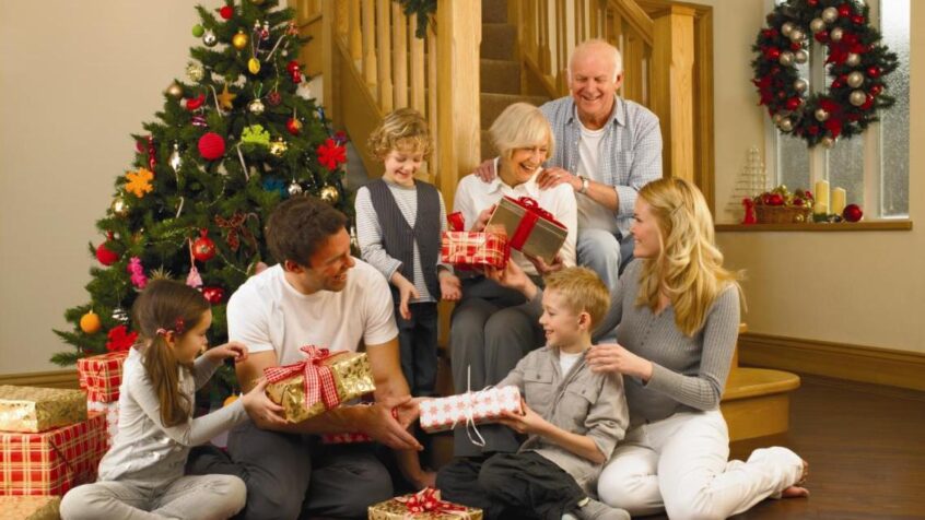 Les Belges préfèrent passer Noël en famille et à la maison