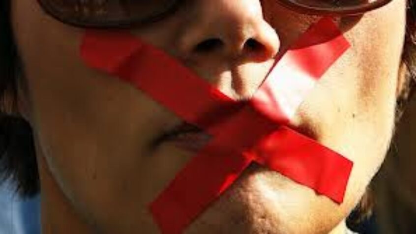 Les religions entravent-elles la liberté d’informer ?