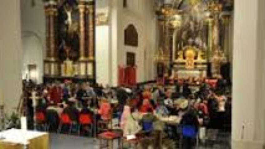 Liège : réveillon de Noël solidaire en l’église Saint-Barthélemy