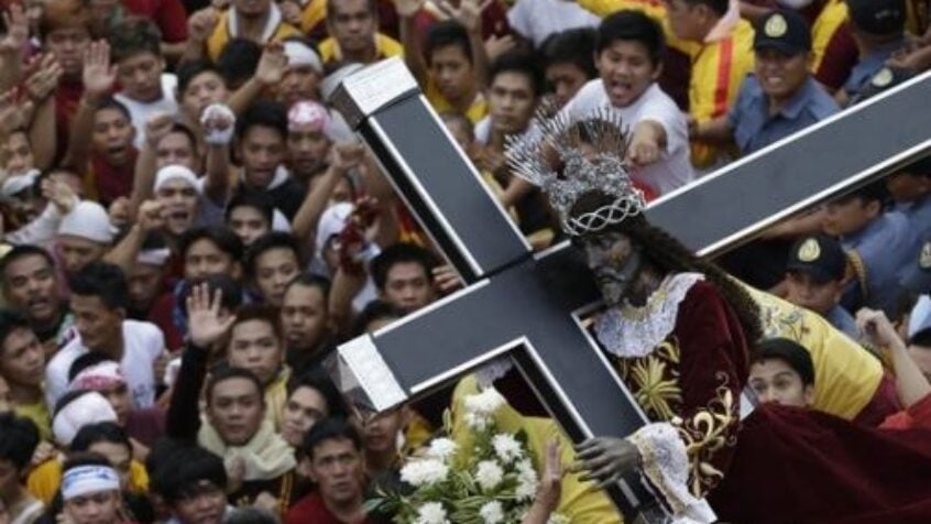 Philippines : des millions de pèlerins pour la procession du Nazaréen noir