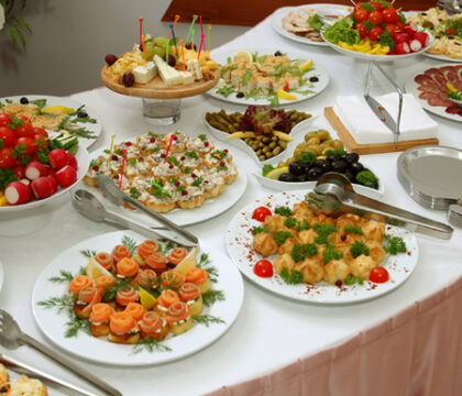 Des banquets de l’indignité pour soutenir l’euthanasie des enfants