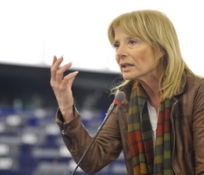 Une eurodéputée belge part à l’assaut des « racines chrétiennes » de l’Europe