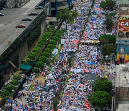 Pérou : la Marche pour la vie a réuni 150.000 à 300.000 participants