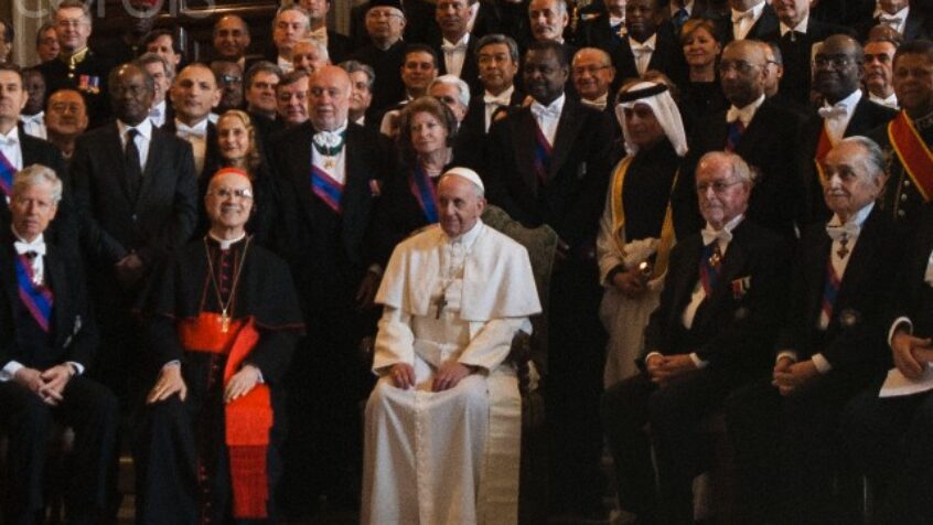 Les diplomates saluent l&rsquo;action du pape
