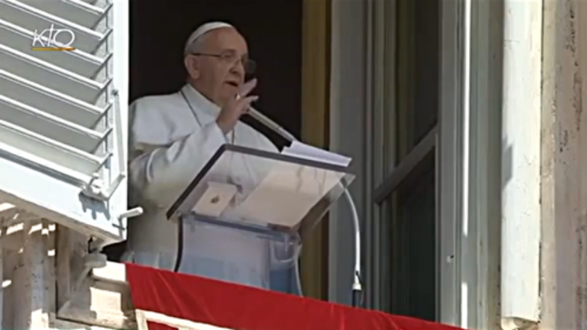 Le Pape prie pour le peuple rwandais et pour les victimes du virus Ebola