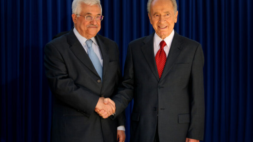 Shimon Peres et Mahmoud Abbas prieront avec le pape pour la paix