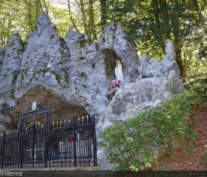 La grotte N-D de Lourdes de Battincourt est centenaire