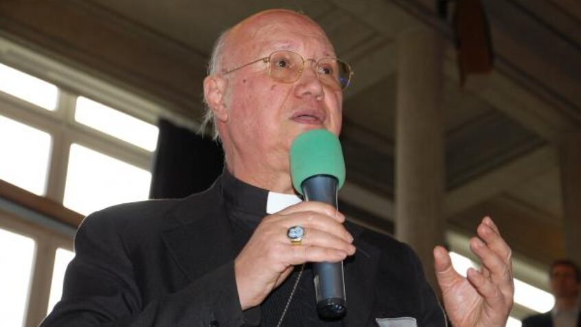 Communication du Vatican : entre tradition et innovation