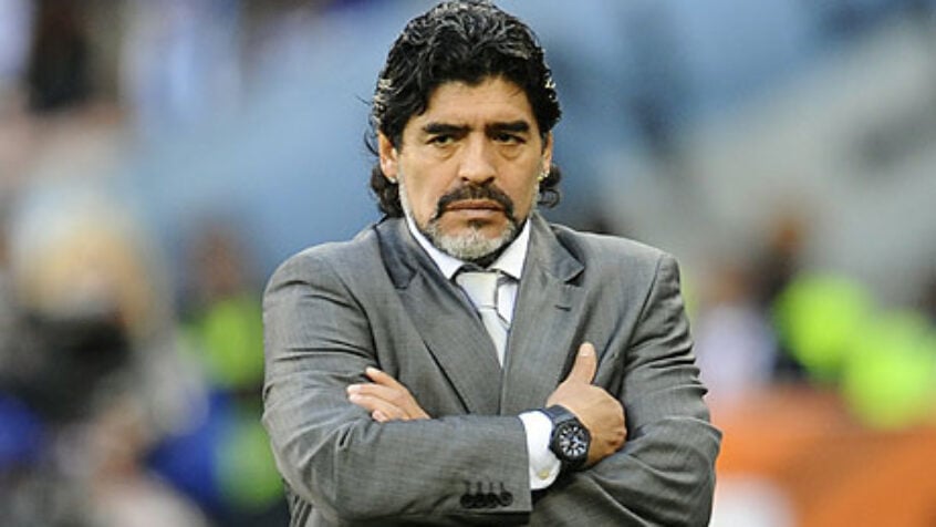 Maradona participera au match du pape