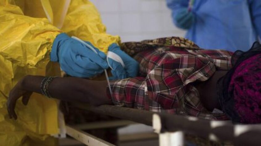 Chanteurs et dessinateurs engagés dans la lutte contre le virus Ebola