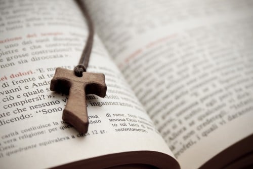 Bibbia Vangelo Crocifisso Tau