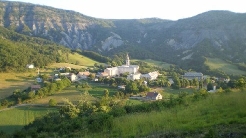 Mgr Léonard prêchera une retraite « Maranatha-Conversion » à Notre Dame du Laus