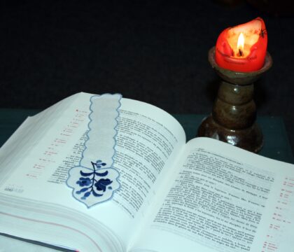 Dimanche 8 mars, la Bible se raconte à l’église de Messancy