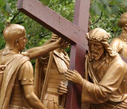 Vendredi Saint : cheminer avec le Christ souffrant