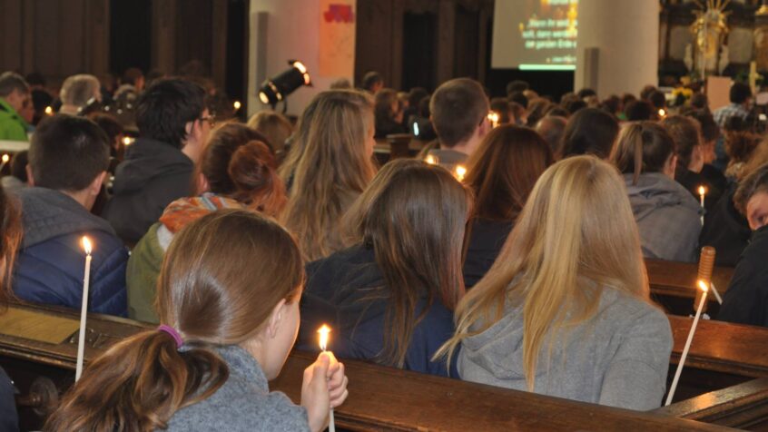 Europe: déclin de la pratique religieuse chez les jeunes