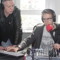 Didier Peeters, de RCF Sud Belgique, aide l'un des jeunes de l'INDSé