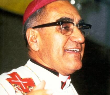 Mgr Oscar Romero, sur la route des saints