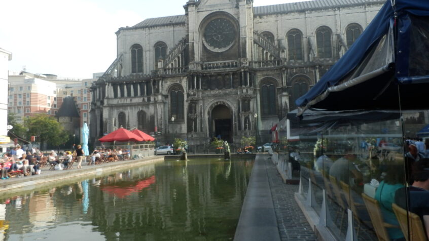Bruxelles : l’église Sainte-Catherine restera vouée au culte, si…