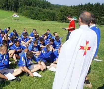 Pas d’aumônier pour le camp d&rsquo;été ? Appelez Woggle & Spirit !