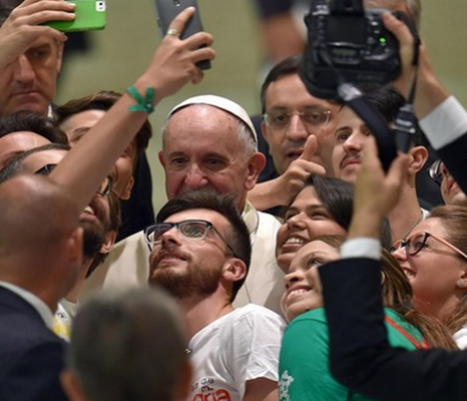 Le pape a rencontré les jeunes du MEJ