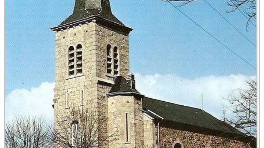 L&rsquo;église de Manhay ravagée par le feu
