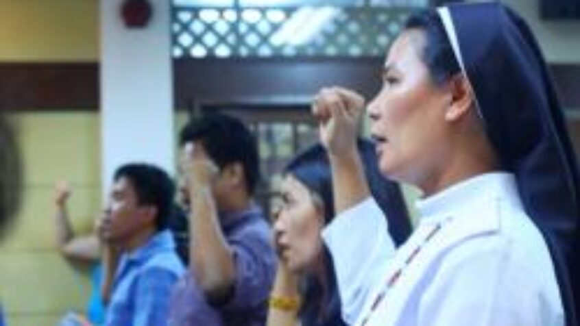 Une religieuse philippine récompensée pour son combat contre les mines