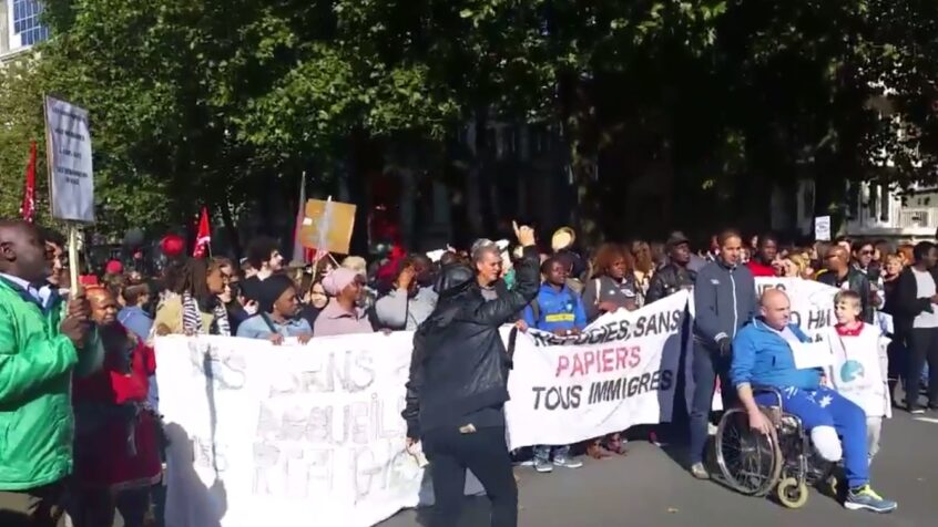 Bruxelles – Franc succès pour la marche de solidarité avec les réfugiés