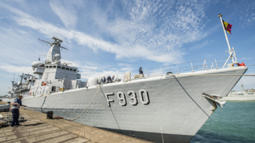 La frégate belge LEOPOLD Ier sauve 258 migrants