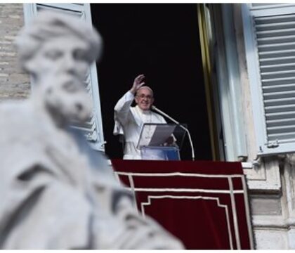 Angélus: « sans amour, la vie et la foi restent stériles »