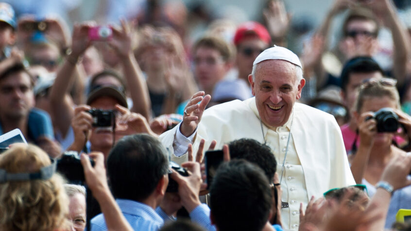 Le pape reste parmi les cinq personnes les plus puissantes du monde