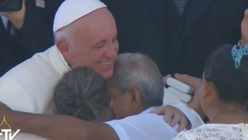Au Chiapas, François défend la famille