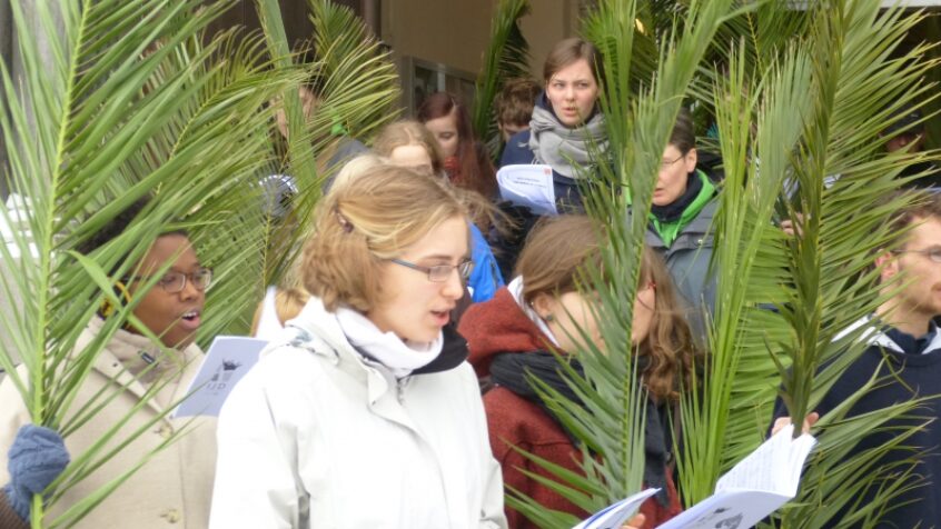 Mgr Delville aux jeunes : « Tu as du prix aux yeux de Dieu »