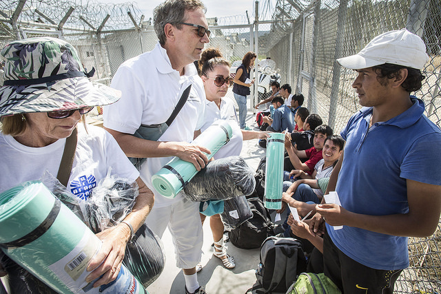 Caritas-Lesbos-refugiés