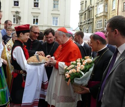 Le cardinal Parolin en Ukraine