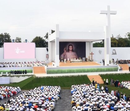Messe d&#8217;ouverture des JMJ de Cracovie sous le signe du père Hamel