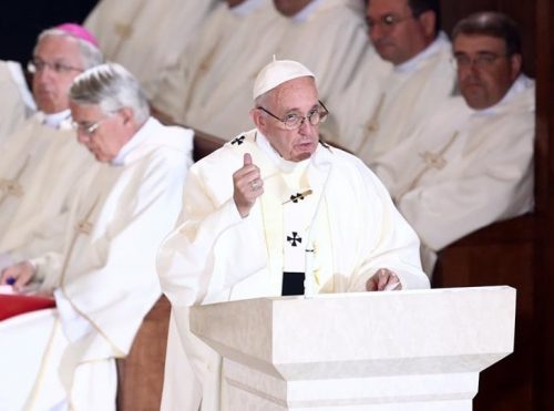 Pape JMJ 2016 recadrée