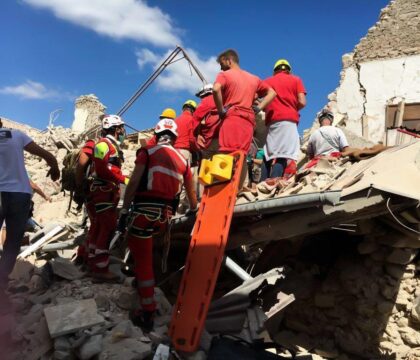 L&#8217;Italie, sous le choc, se mobilise au lendemain du séisme