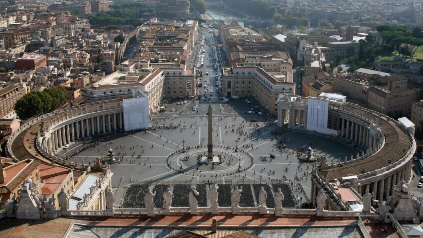 Le pape demande de supporter patiemment les personnes importunes