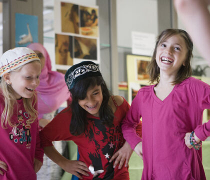 Les fêtes d’Hanoukka et de l’Aïd à l’école ?