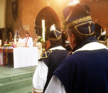 A Alost, une messe en dialecte pour les carnavalistes