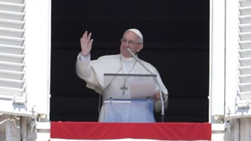 Regina Coeli: demeurer témoins du Christ ressuscité