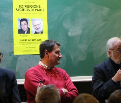 Un débat sur la religion et la paix à Louvain-la-Neuve