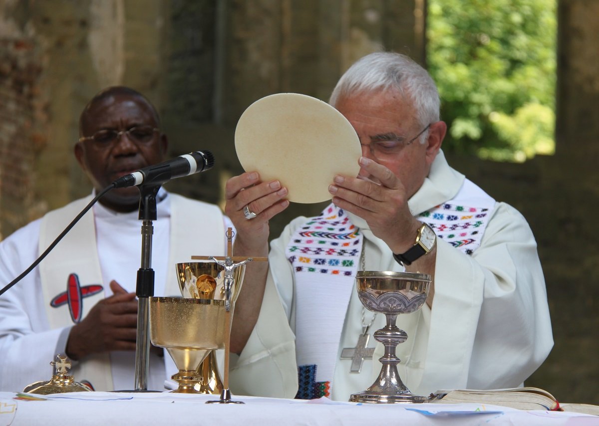 Mgr Hudsyn préside l'Eucharistie lors de la fête du Pain de Vie, le 18 juin 2017