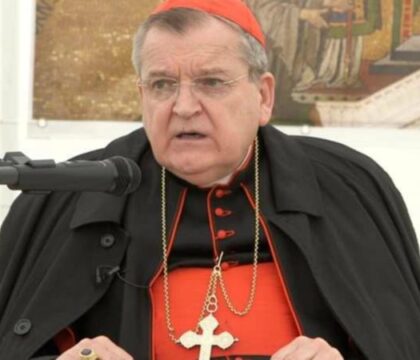 Dubia: le cardinal Burke persiste et signe