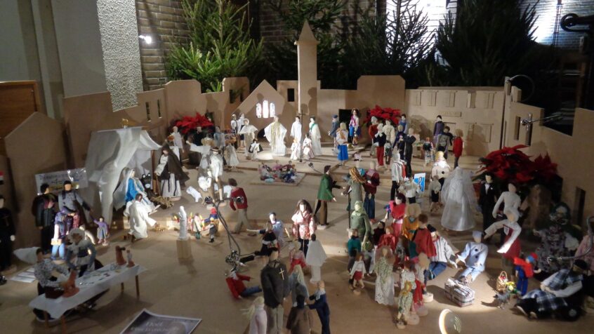 Une crèche des santons à Sainte-Alix