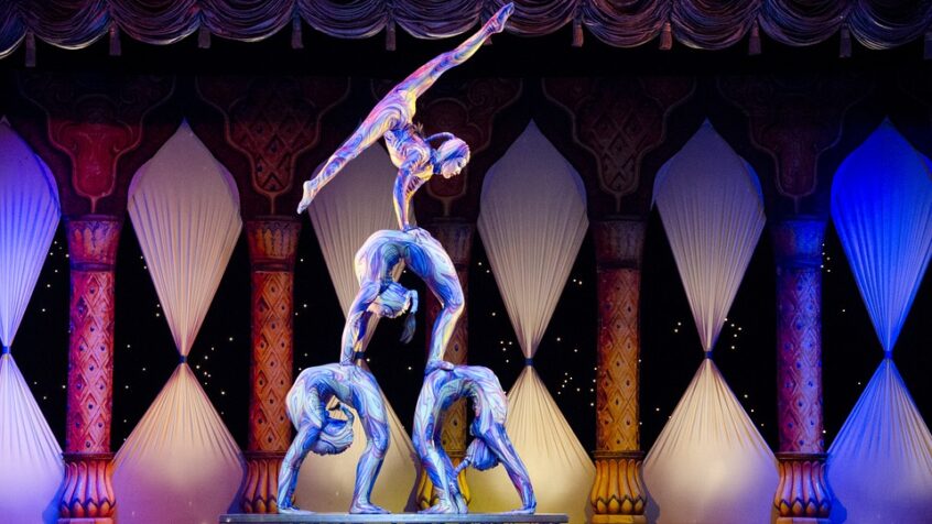 Le pape François invite 2.100 personnes démunies au cirque