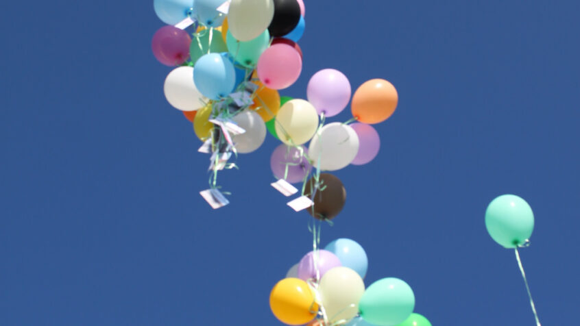 Walhain: Un lâcher de ballons pour la Belgique